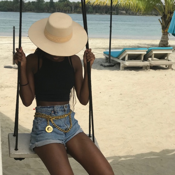 Meet your Posher, Linda - Picture 1 of 1